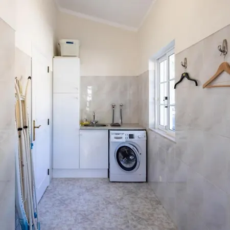 Beautiful 3-bed In Spool & Seaview 别墅